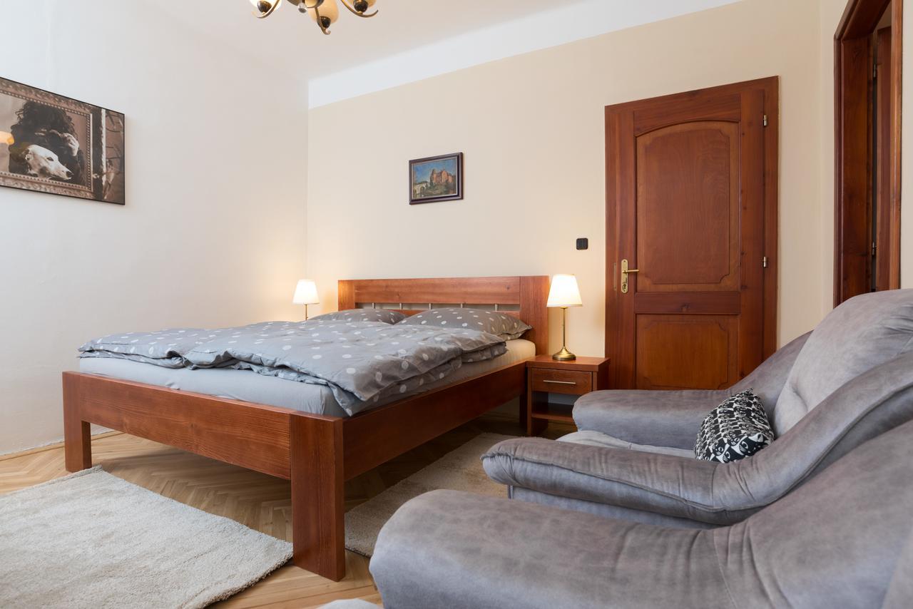 Pension Iberica Brno Ngoại thất bức ảnh